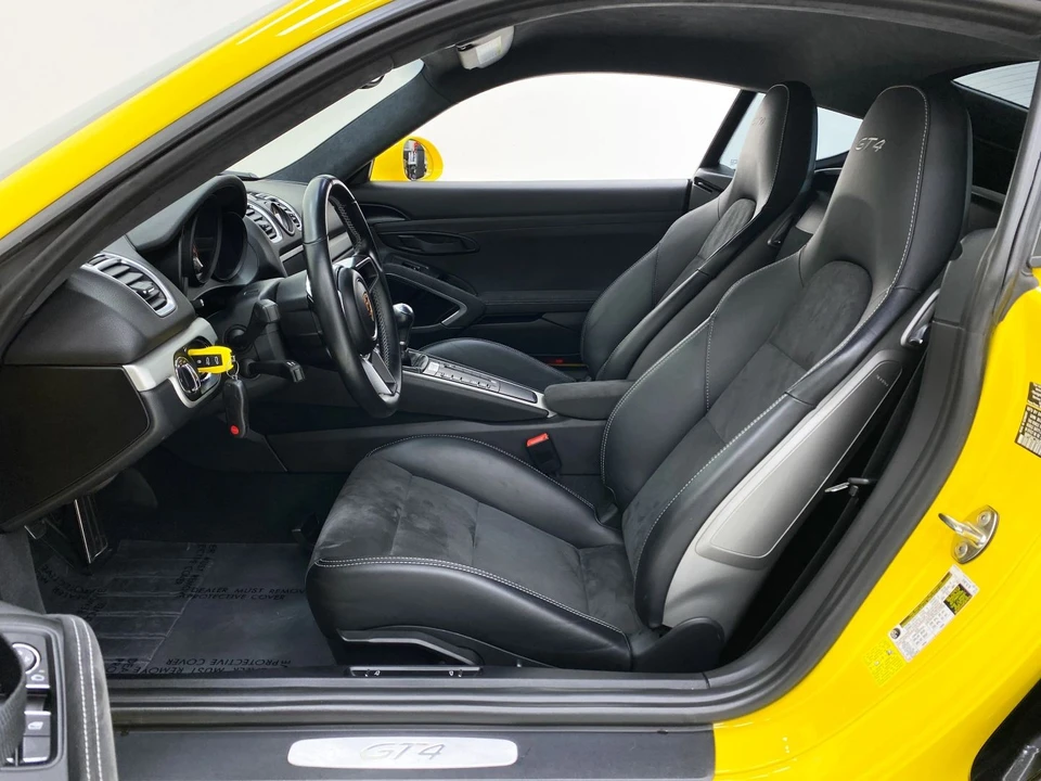2016 Porsche 981 Cayman GT4 - Image 17 of 21