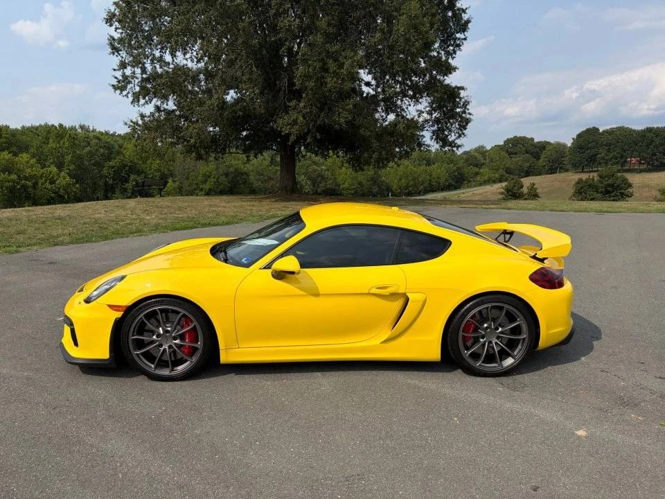 2016 Porsche 981 Cayman GT4 - Image 2 of 5