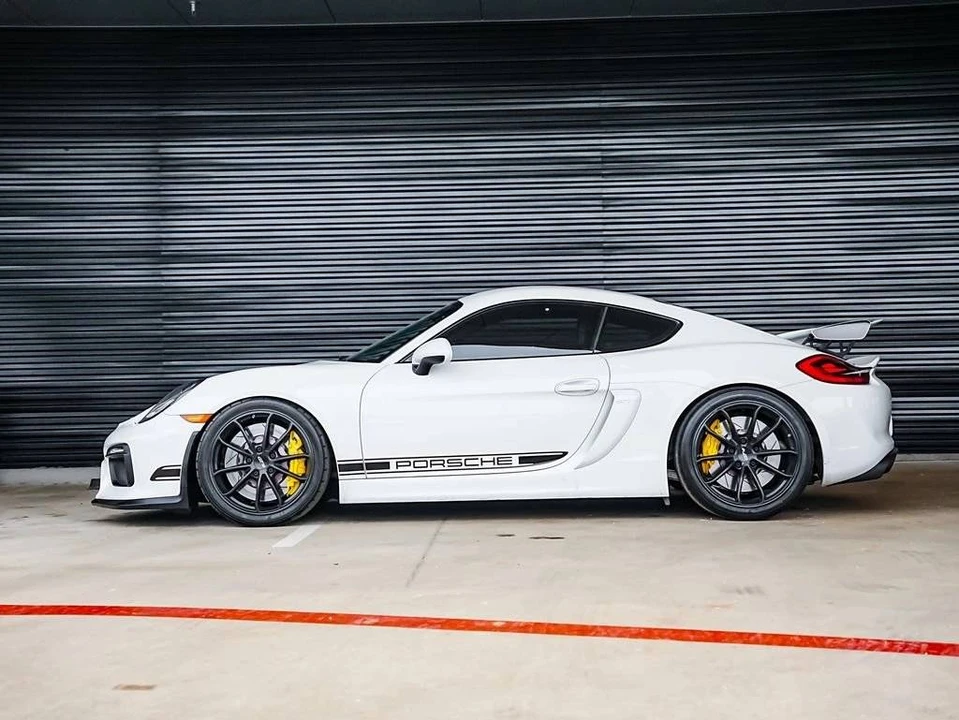 2016 Porsche 981 Cayman GT4 - Image 2 of 5