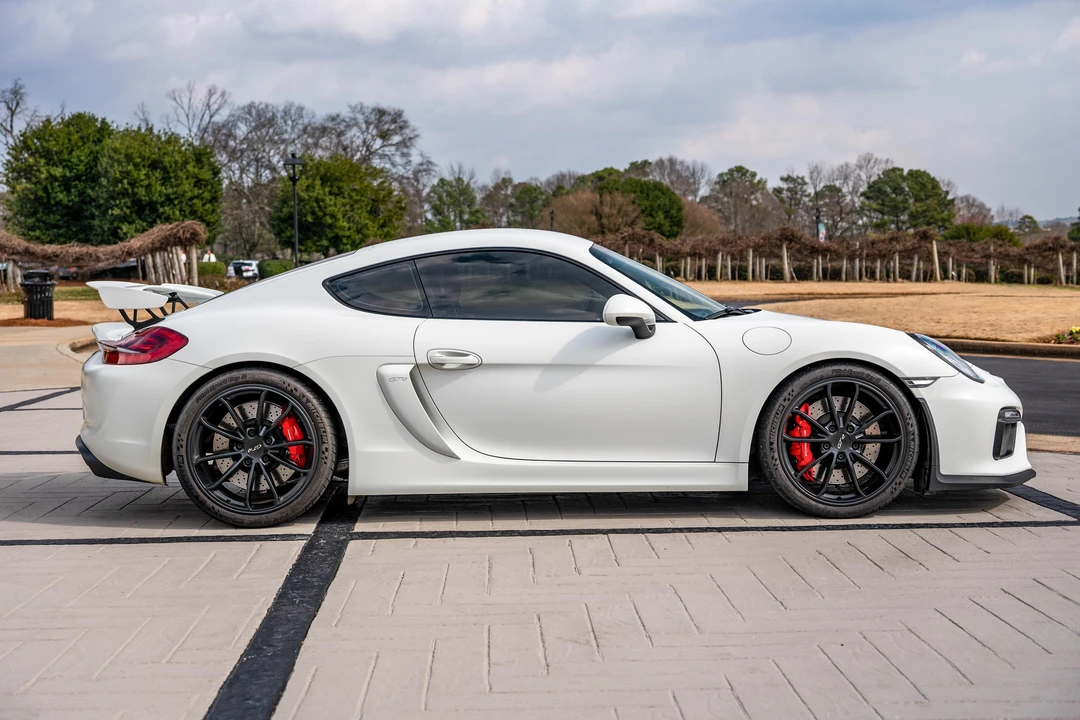 2016 Porsche 981 Cayman GT4 - Image 3 of 31