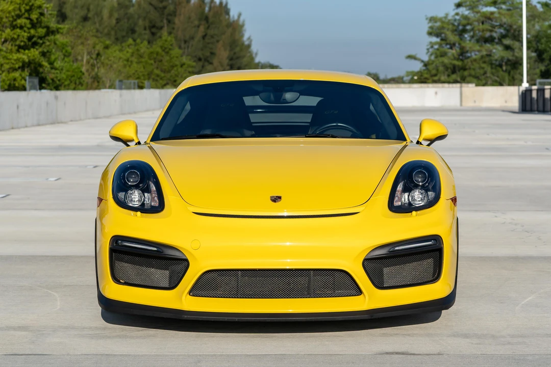 2016 Porsche 981 Cayman GT4 - Image 2 of 31