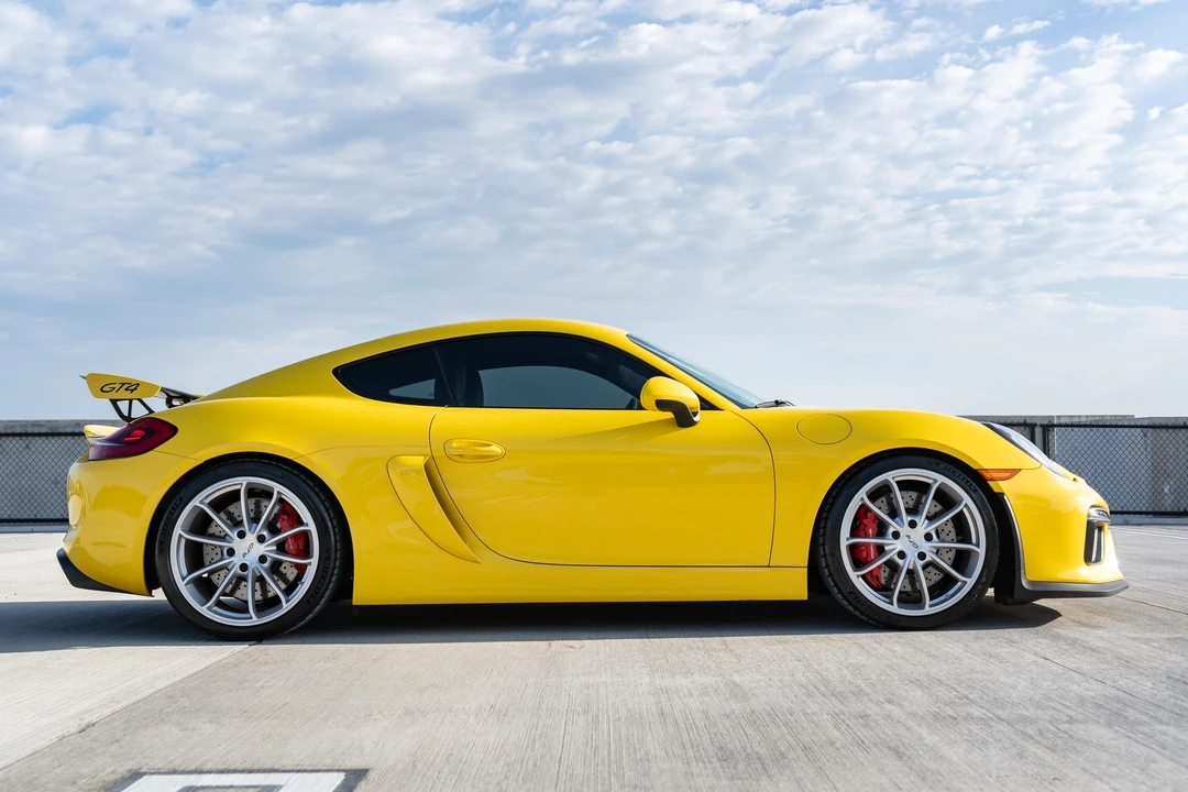 2016 Porsche 981 Cayman GT4 - Image 3 of 31