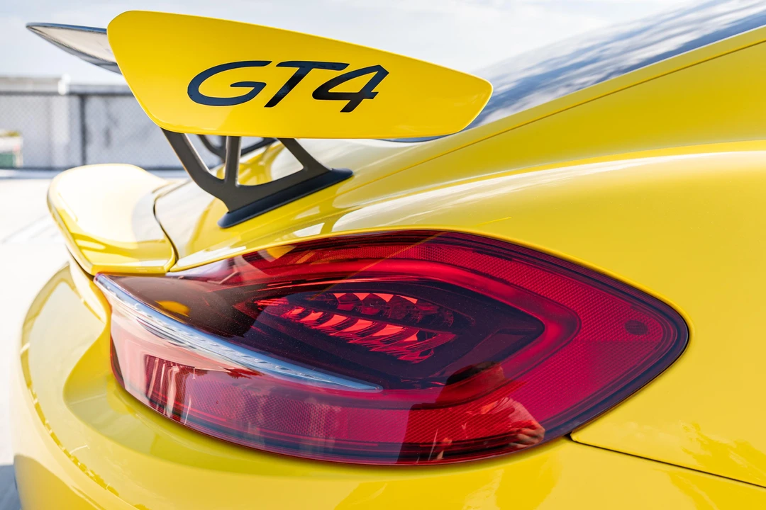 2016 Porsche 981 Cayman GT4 - Image 15 of 31