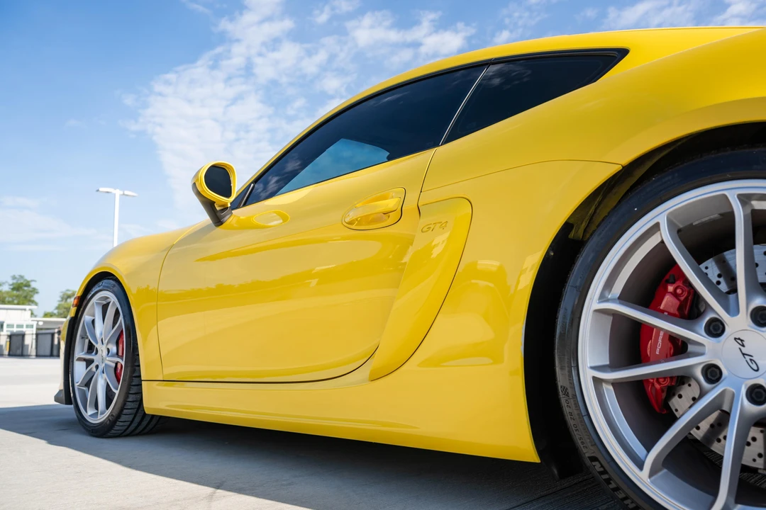 2016 Porsche 981 Cayman GT4 - Image 19 of 31