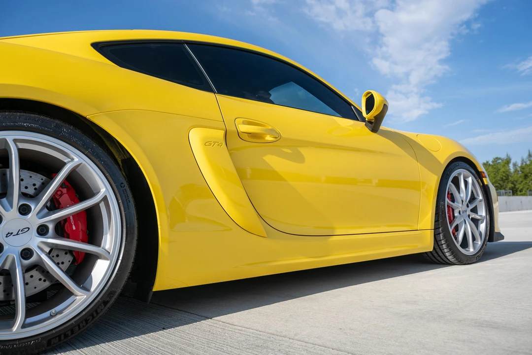 2016 Porsche 981 Cayman GT4 - Image 20 of 31