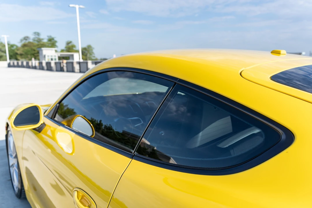 2016 Porsche 981 Cayman GT4 - Image 23 of 31