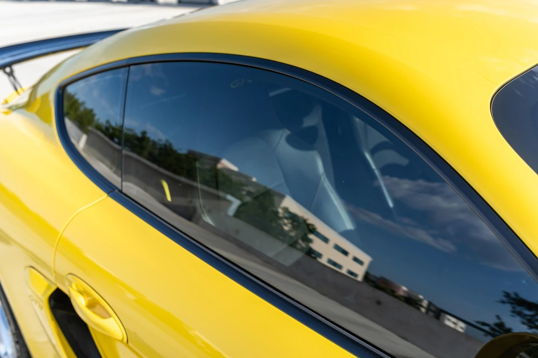 2016 Porsche 981 Cayman GT4 - Image 25 of 31