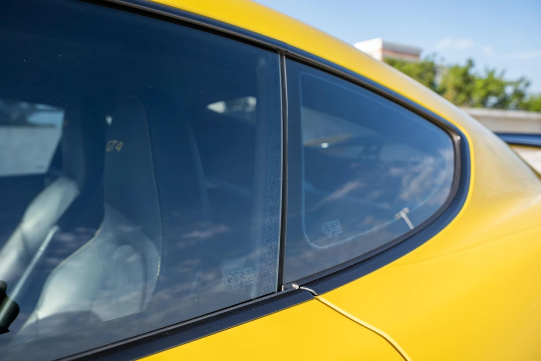 2016 Porsche 981 Cayman GT4 - Image 28 of 31