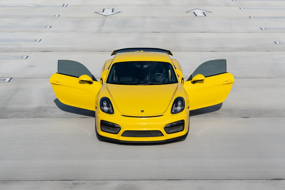 2016 Porsche 981 Cayman GT4 - Image 8 of 31