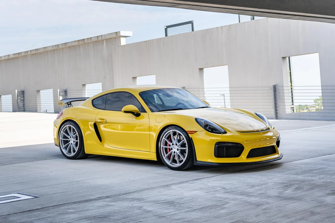 2016 Porsche 981 Cayman GT4 - Image 9 of 31