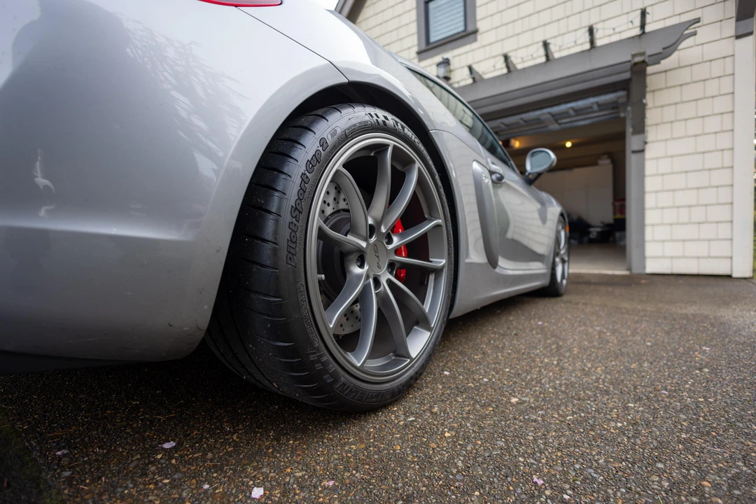 2016 Porsche 981 Cayman GT4 - Image 24 of 31