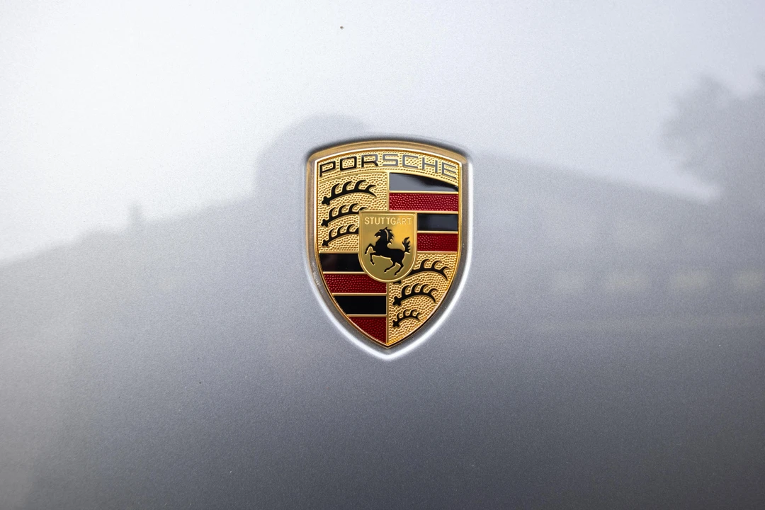 2016 Porsche 981 Cayman GT4 - Image 11 of 31