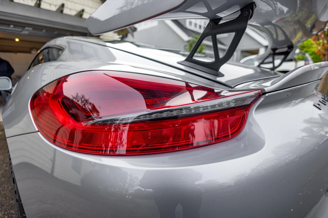 2016 Porsche 981 Cayman GT4 - Image 20 of 31
