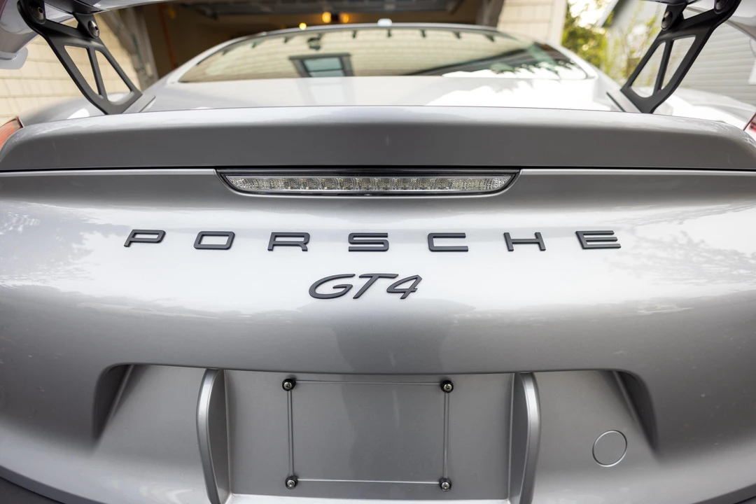 2016 Porsche 981 Cayman GT4 - Image 21 of 31