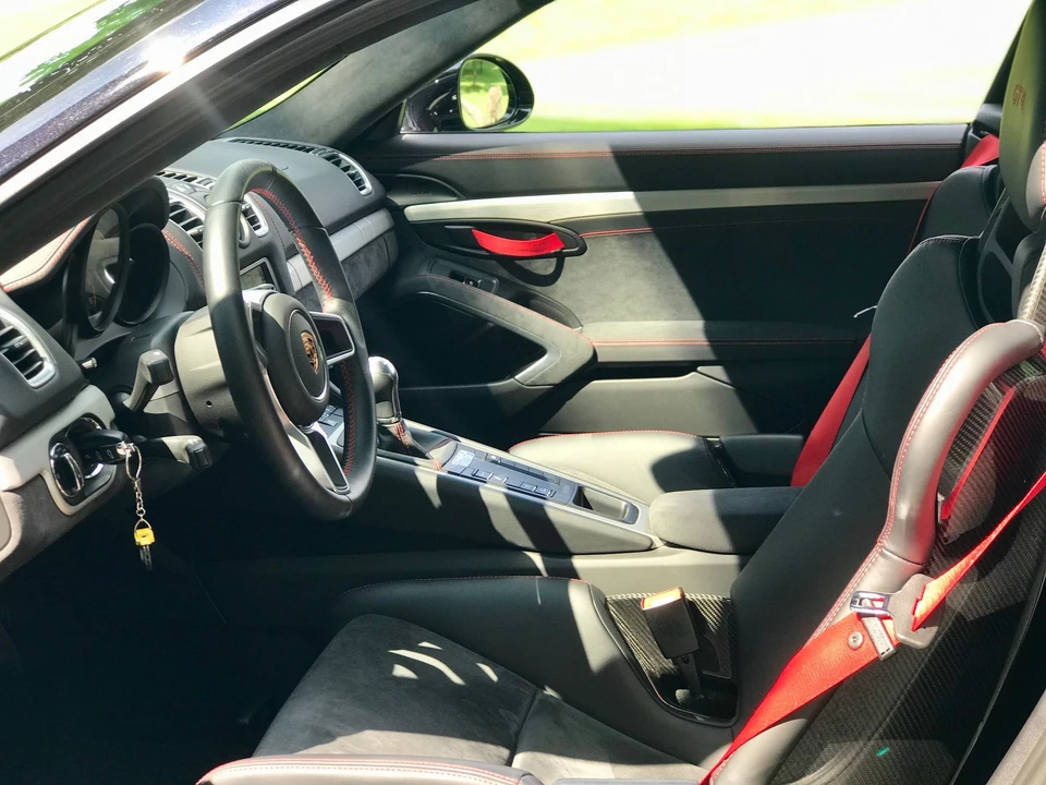 2016 Porsche 981 Cayman GT4 - Image 5 of 9