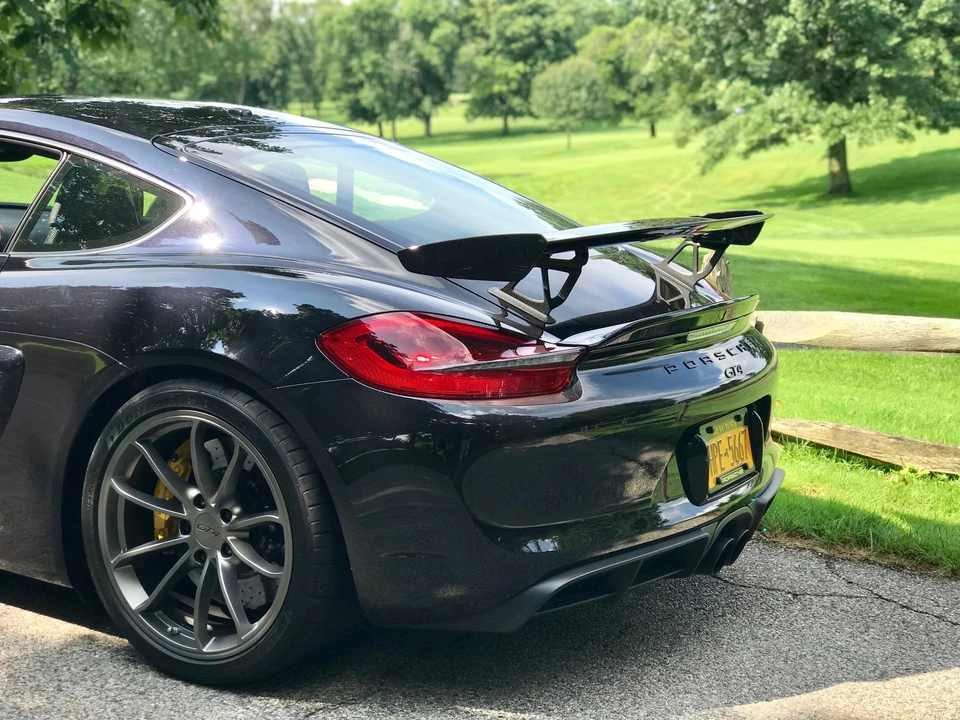 2016 Porsche 981 Cayman GT4 - Image 4 of 9