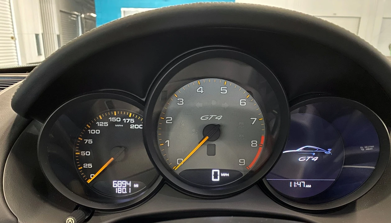 2016 Porsche 981 Cayman GT4 - Image 18 of 23