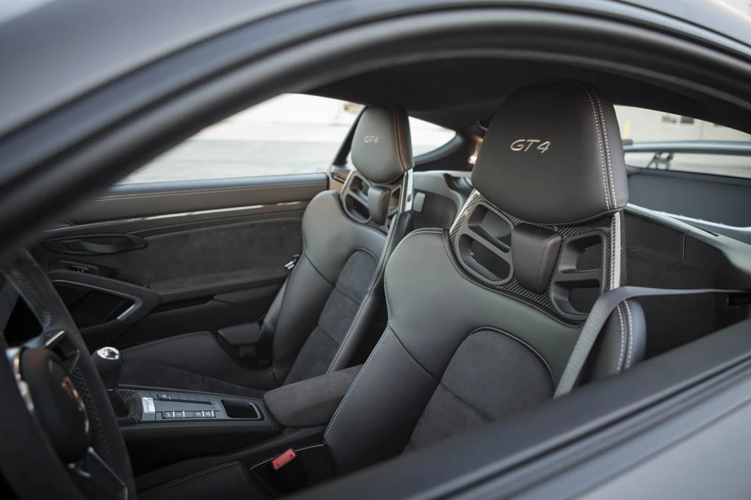 2016 Porsche 981 Cayman GT4 - Image 3 of 17