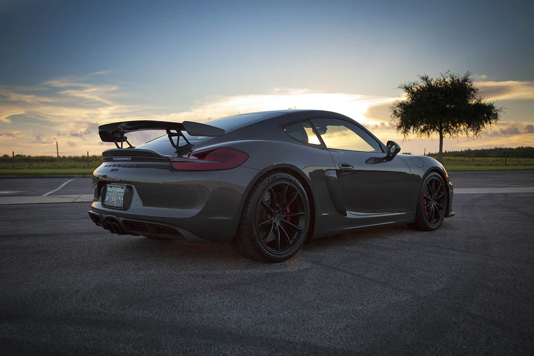 2016 Porsche 981 Cayman GT4 - Image 5 of 17