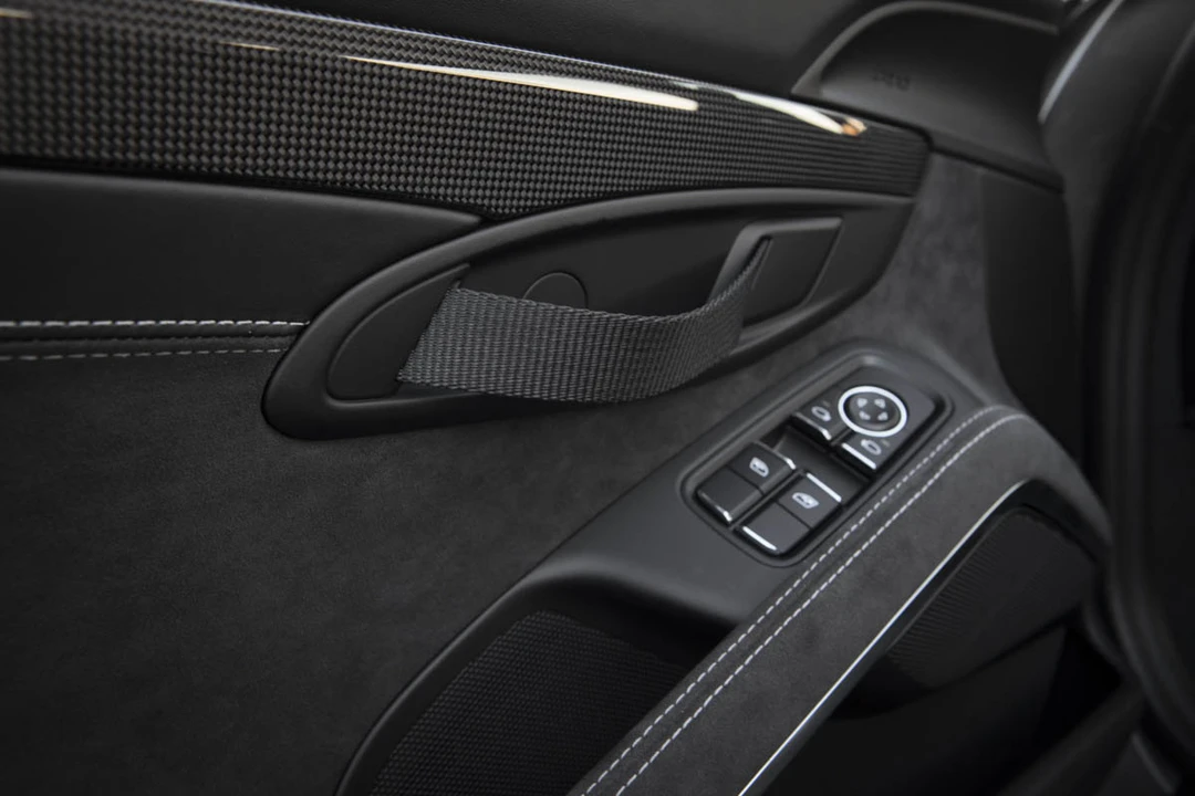 2016 Porsche 981 Cayman GT4 - Image 14 of 17