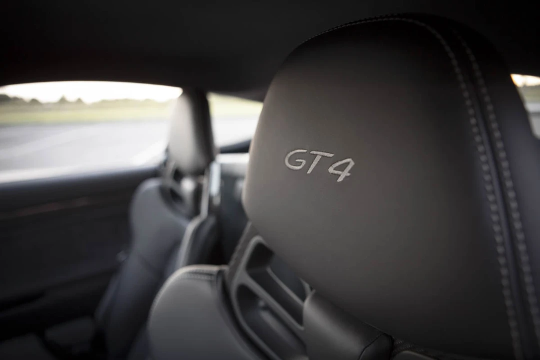 2016 Porsche 981 Cayman GT4 - Image 16 of 17