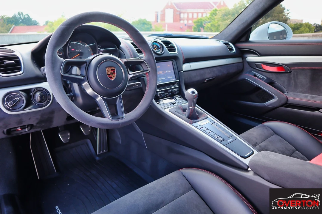 2016 Porsche 981 Cayman GT4 - Image 11 of 17