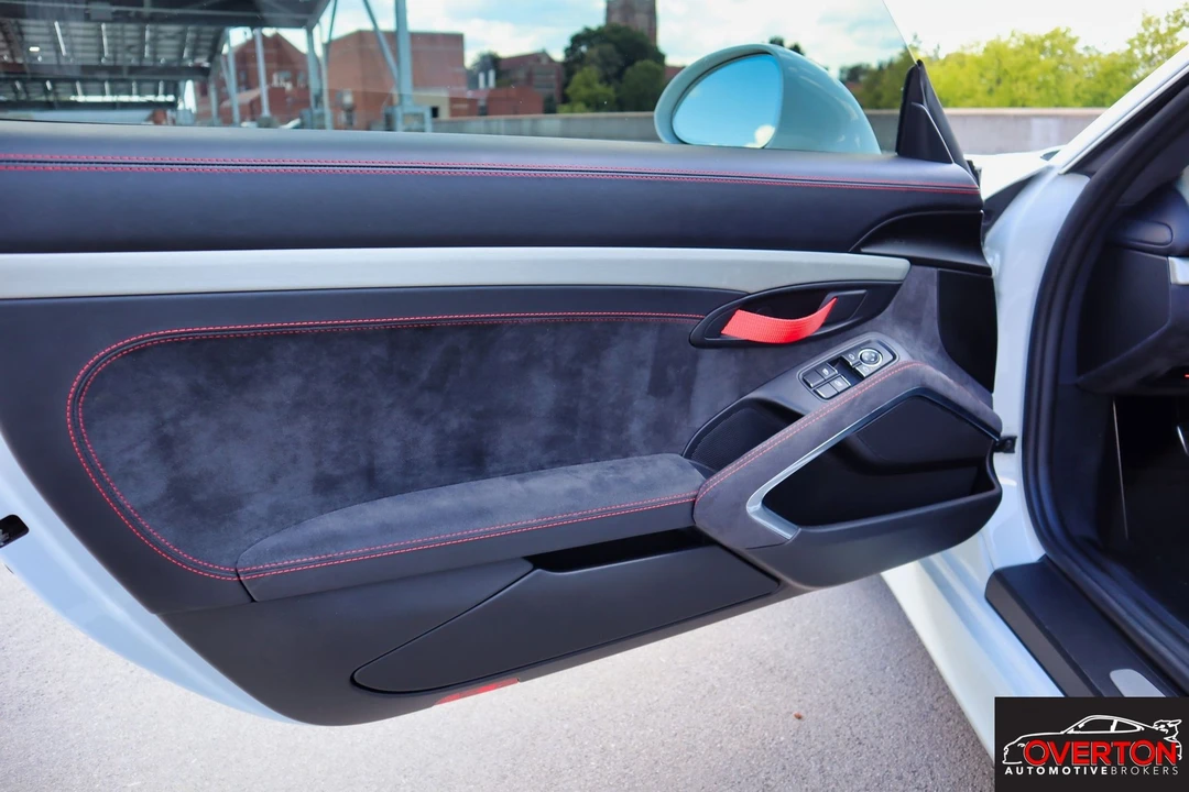 2016 Porsche 981 Cayman GT4 - Image 12 of 17