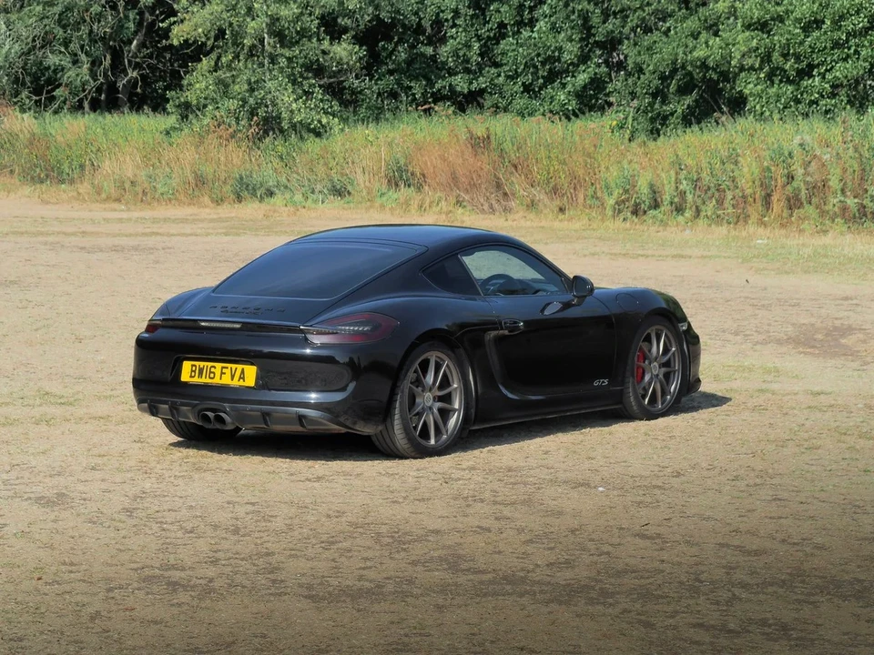 2016 Porsche 981 Cayman GTS - Image 15 of 31