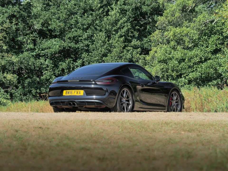 2016 Porsche 981 Cayman GTS - Image 3 of 31