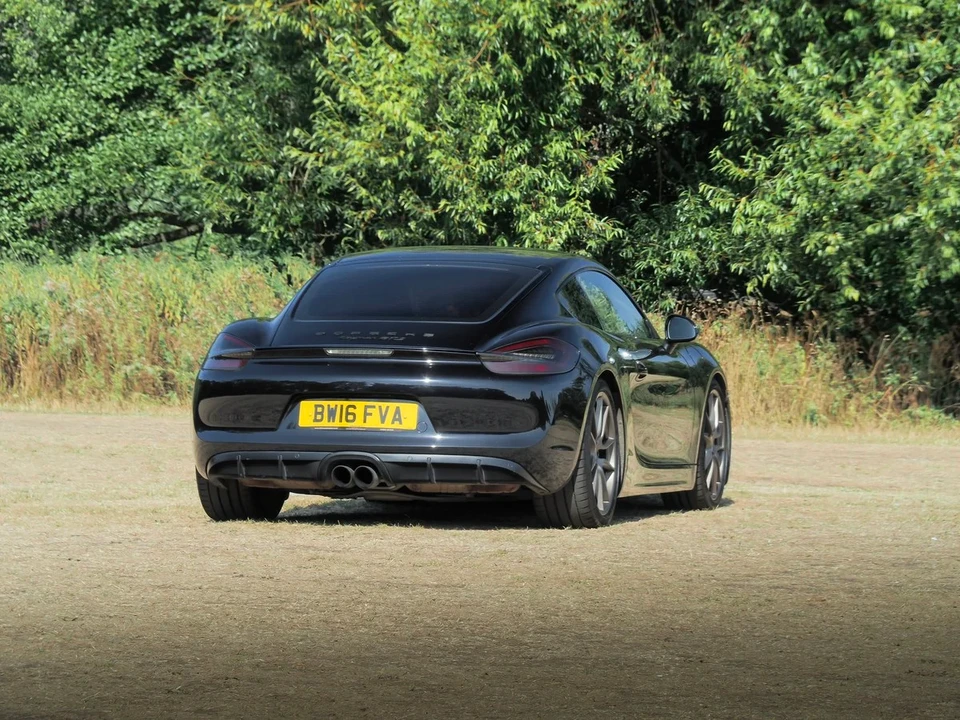 2016 Porsche 981 Cayman GTS - Image 22 of 31