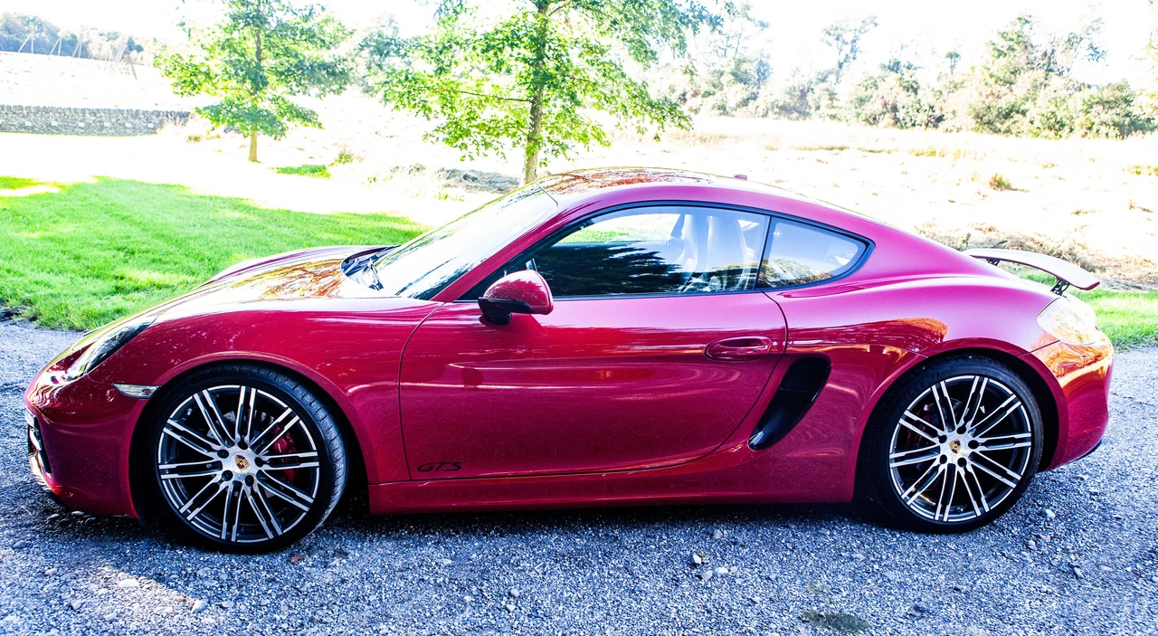 2016 Porsche 981 Cayman GTS - Image 20 of 31