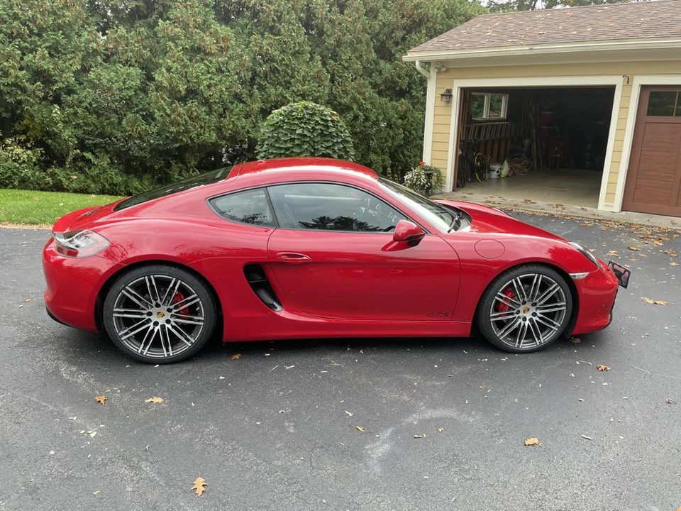 2016 Porsche 981 Cayman GTS - Image 15 of 31