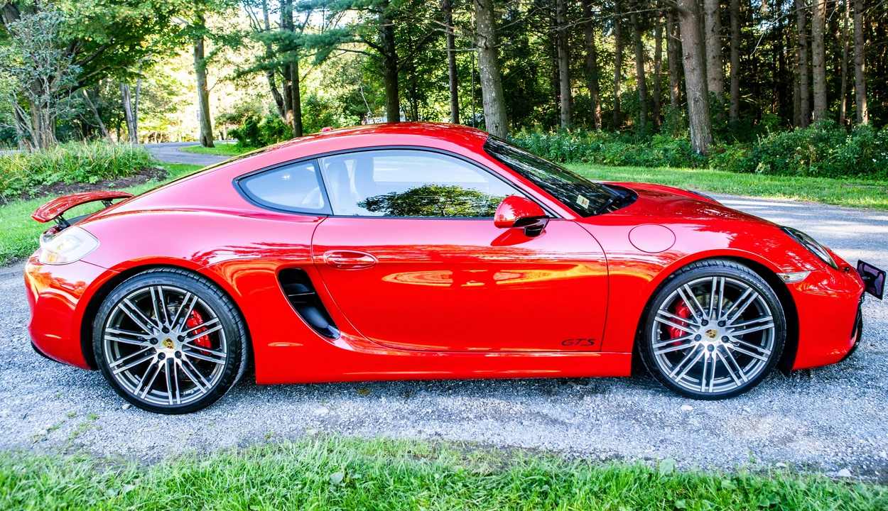 2016 Porsche 981 Cayman GTS - Image 23 of 31