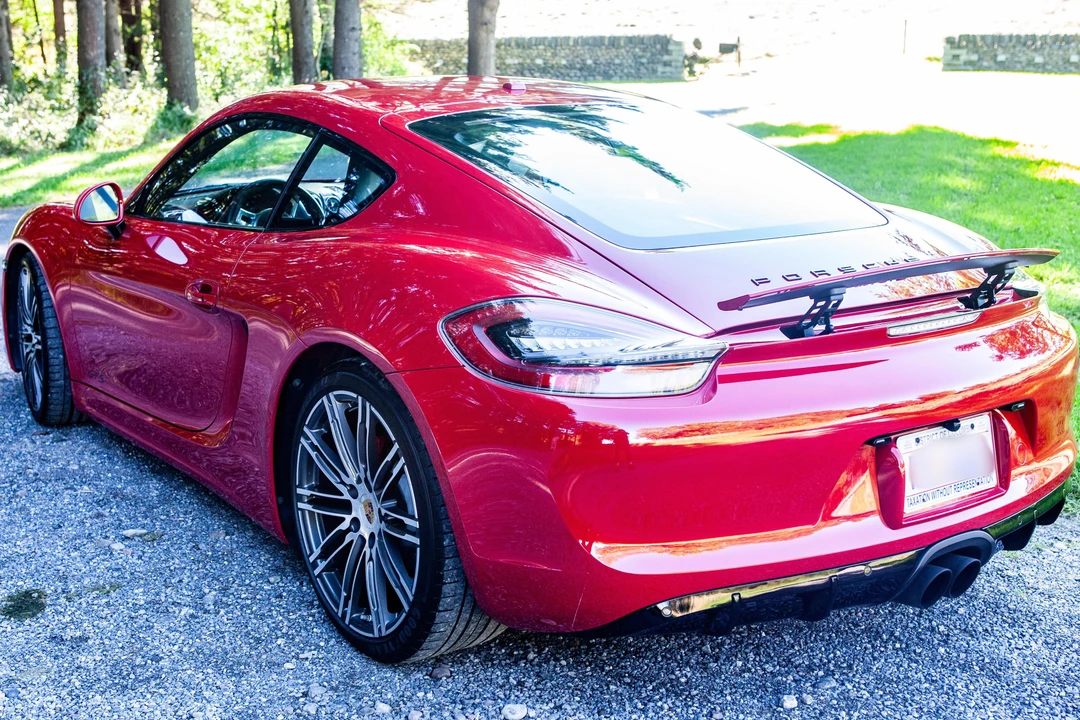 2016 Porsche 981 Cayman GTS - Image 3 of 31