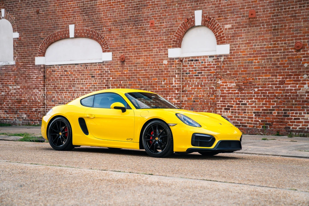 2016 Porsche 981 Cayman - Image 11 of 31