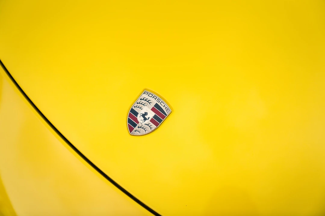 2016 Porsche 981 Cayman - Image 25 of 31