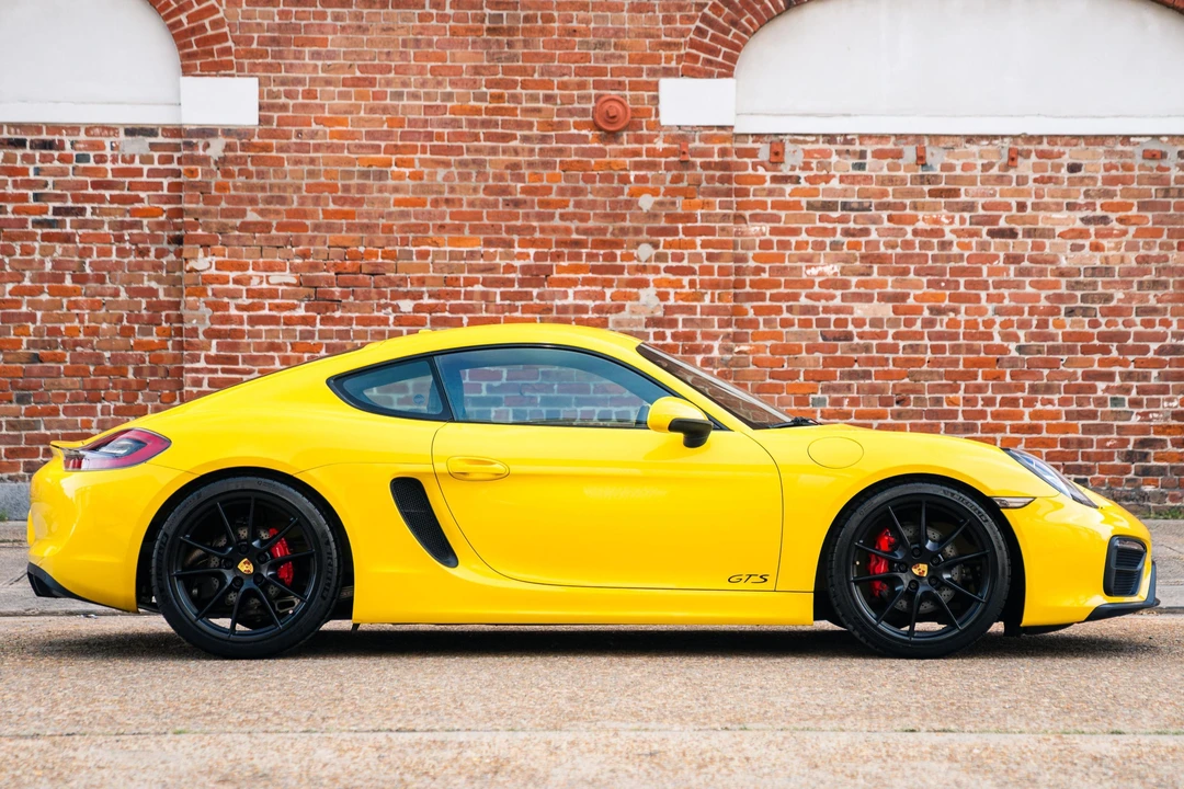 2016 Porsche 981 Cayman - Image 3 of 31