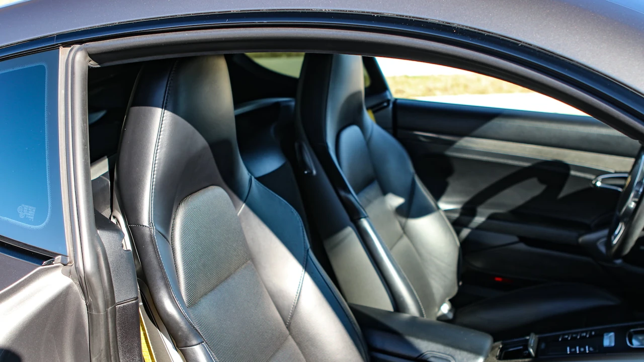 2016 Porsche 981 Cayman GTS - Image 19 of 31