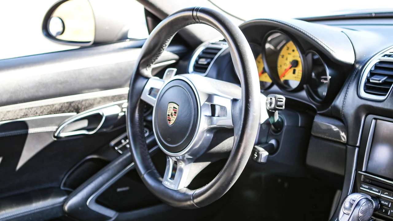 2016 Porsche 981 Cayman GTS - Image 21 of 31