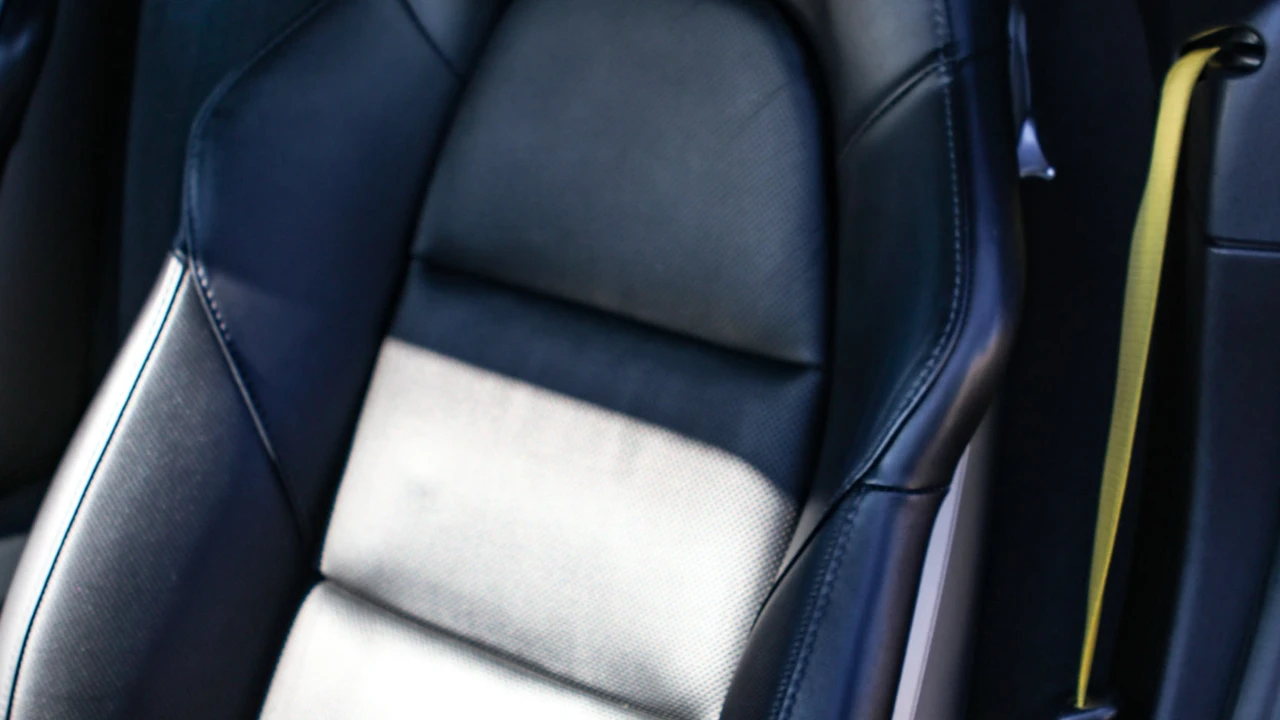 2016 Porsche 981 Cayman GTS - Image 8 of 31