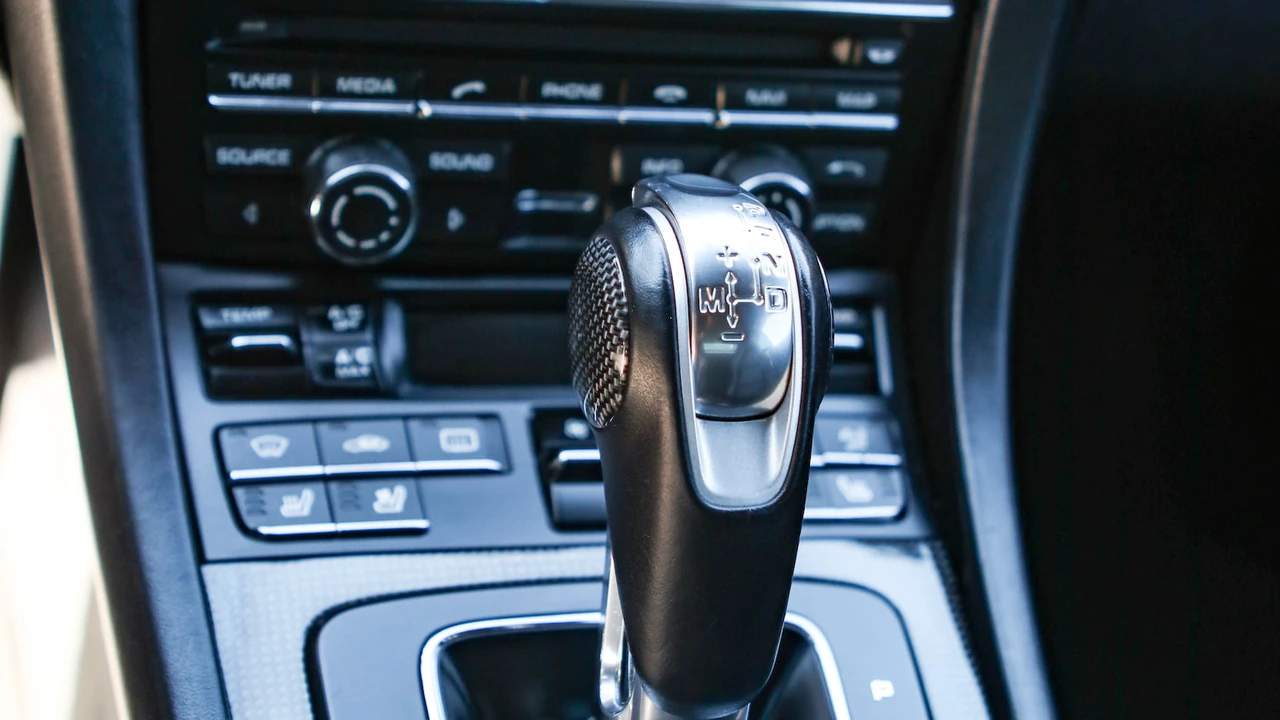 2016 Porsche 981 Cayman GTS - Image 16 of 31