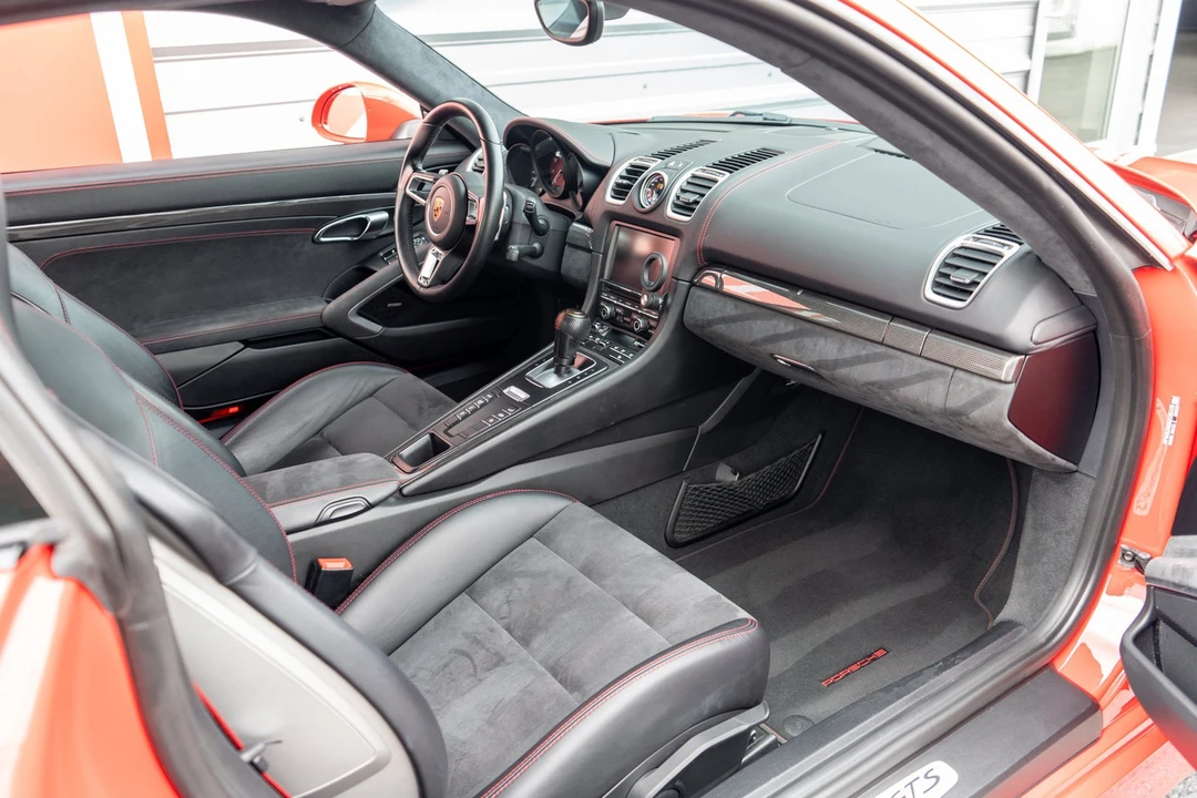 2016 Porsche 981 Cayman GTS - Image 24 of 31