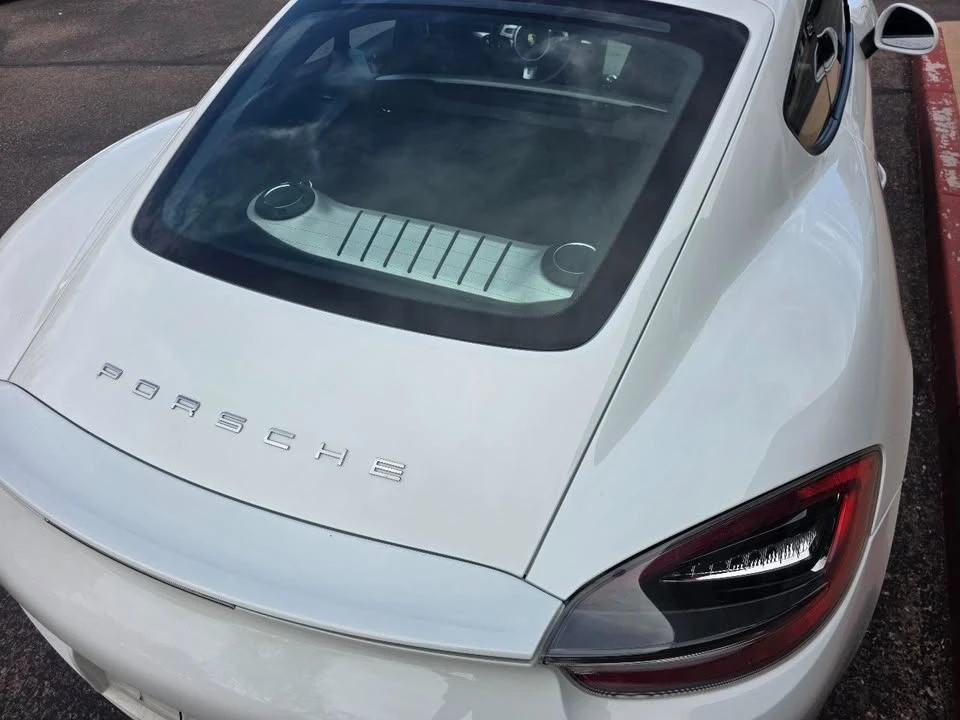 2016 Porsche 981 Cayman - Image 4 of 9