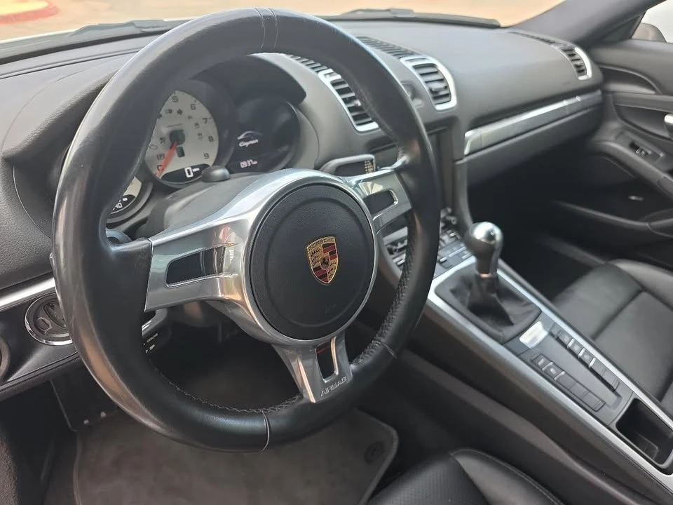 2016 Porsche 981 Cayman - Image 5 of 9