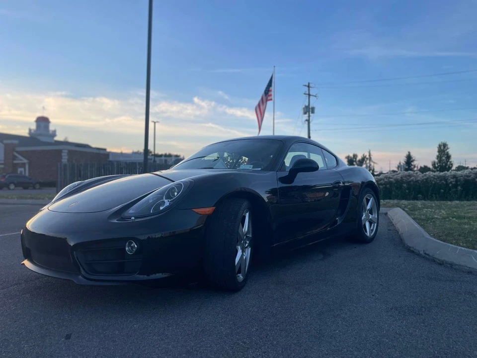 2016 Porsche 981 Cayman - Image 2 of 18