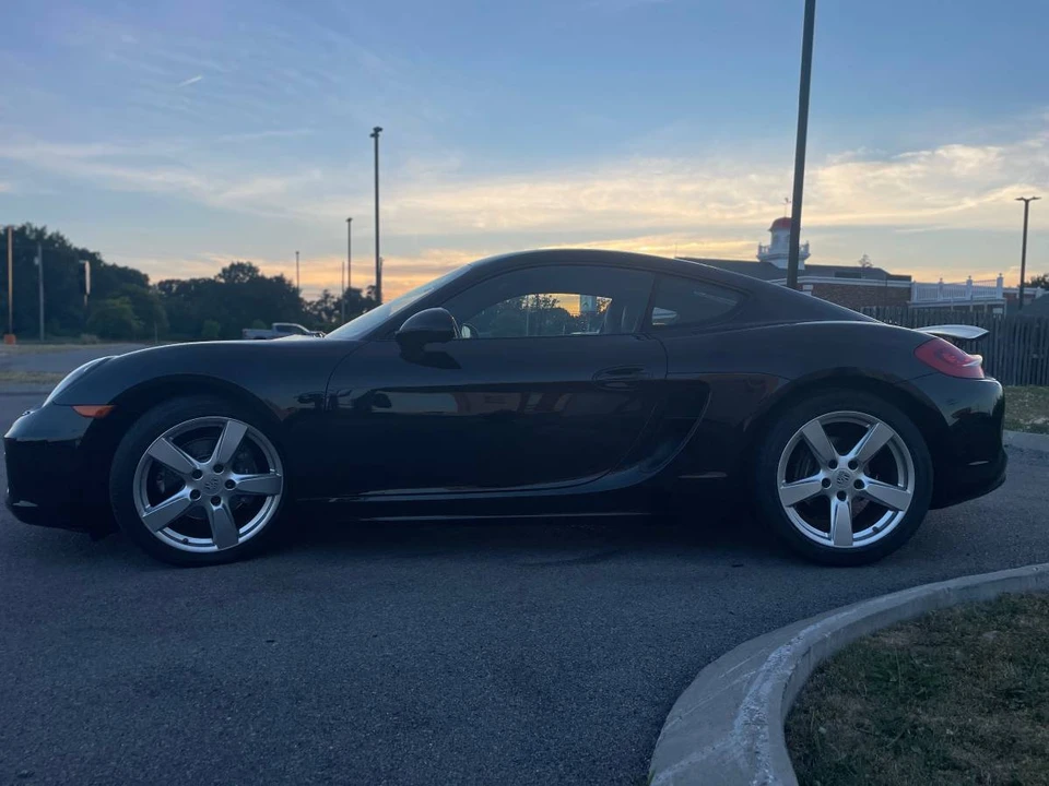 2016 Porsche 981 Cayman - Image 8 of 18