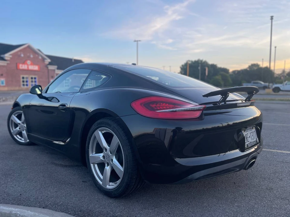 2016 Porsche 981 Cayman - Image 5 of 18