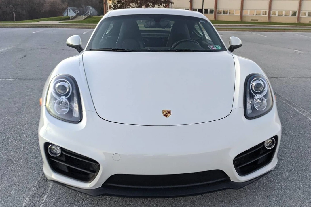 2016 Porsche 981 Cayman - Image 2 of 25