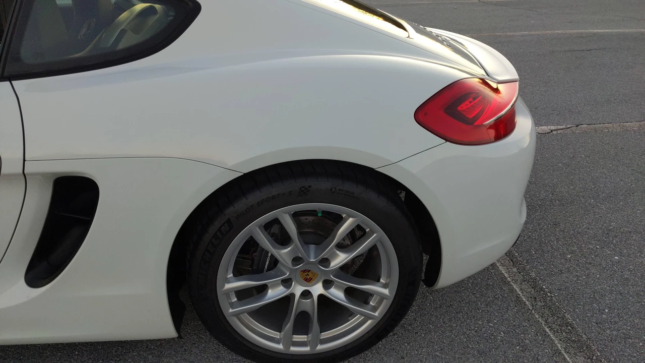 2016 Porsche 981 Cayman - Image 13 of 25