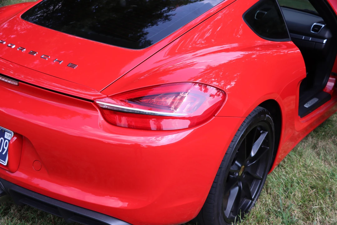 2016 Porsche 981 Cayman - Image 30 of 31